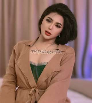 Transgender model LaRimaSTAR in Dubai